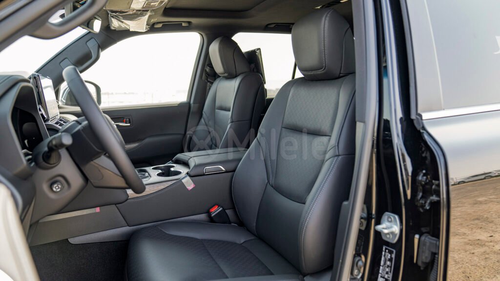 2023-Toyota-Land-cruser-LC300-3.5Petrol_23