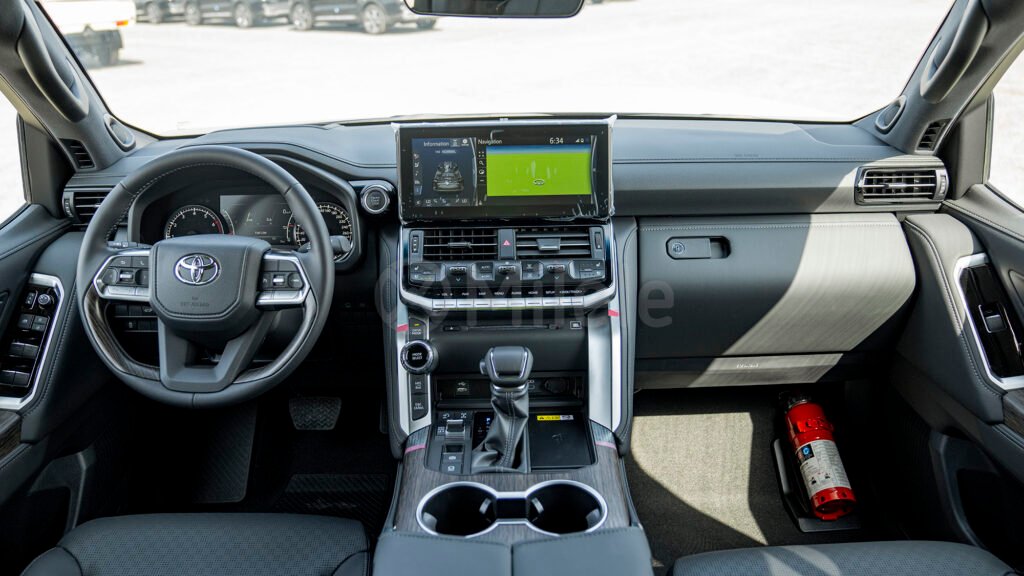 2023-Toyota-Land-cruser-LC300-3.5Petrol_35