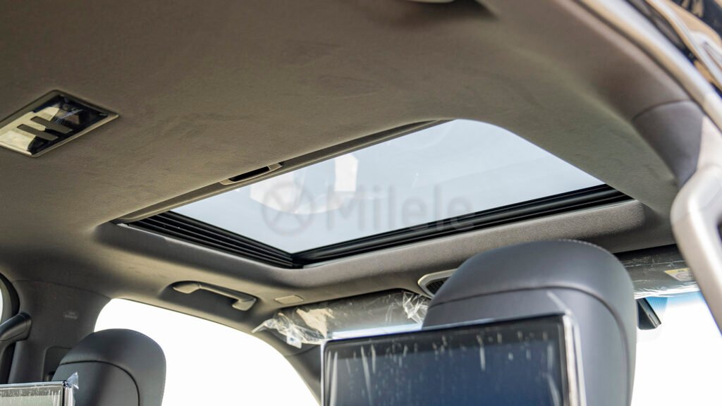 2023-Toyota-Land-cruser-LC300-3.5Petrol_38