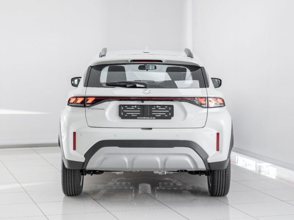 2023-White-Suzuki-Fronx-15-GL-4AT-7982632-13-1080x810-1