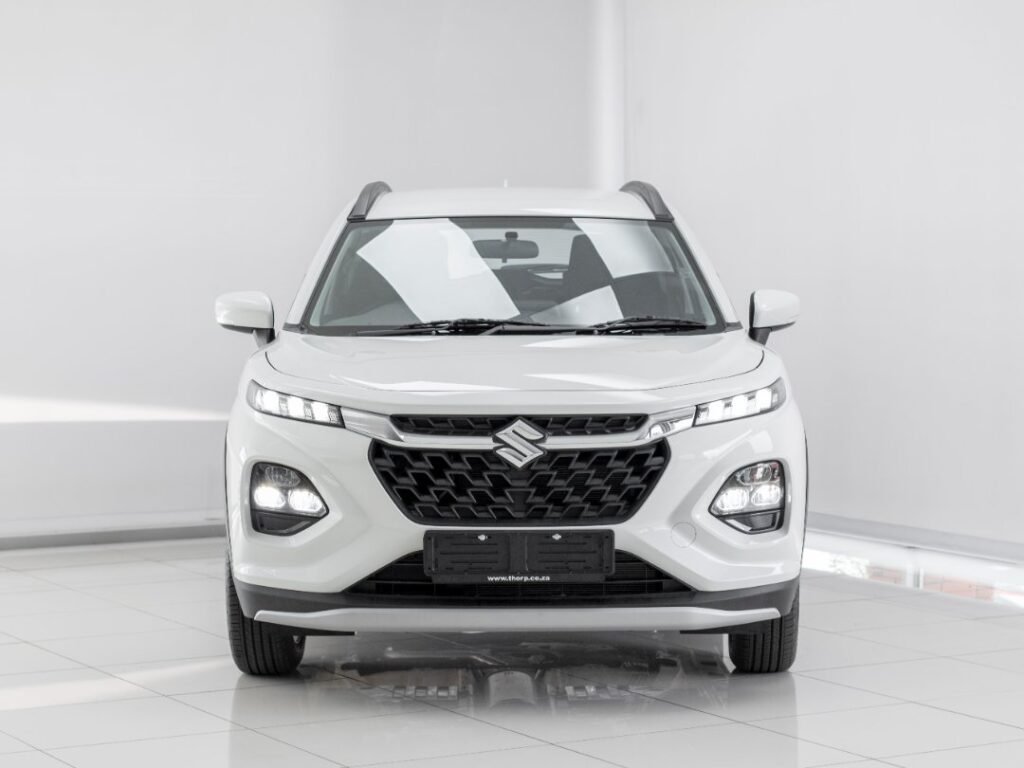 2023-White-Suzuki-Fronx-15-GL-4AT-7982632-17-1080x810-1-1